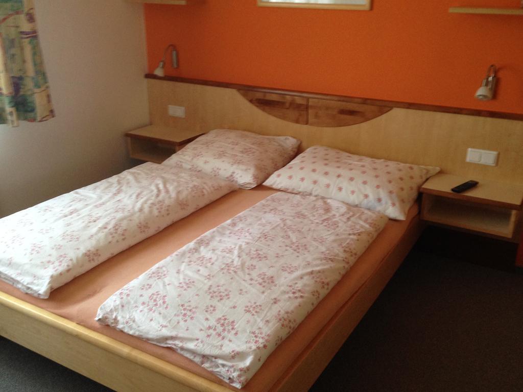 Gaestehaus Karassowitsch Руст Екстериор снимка